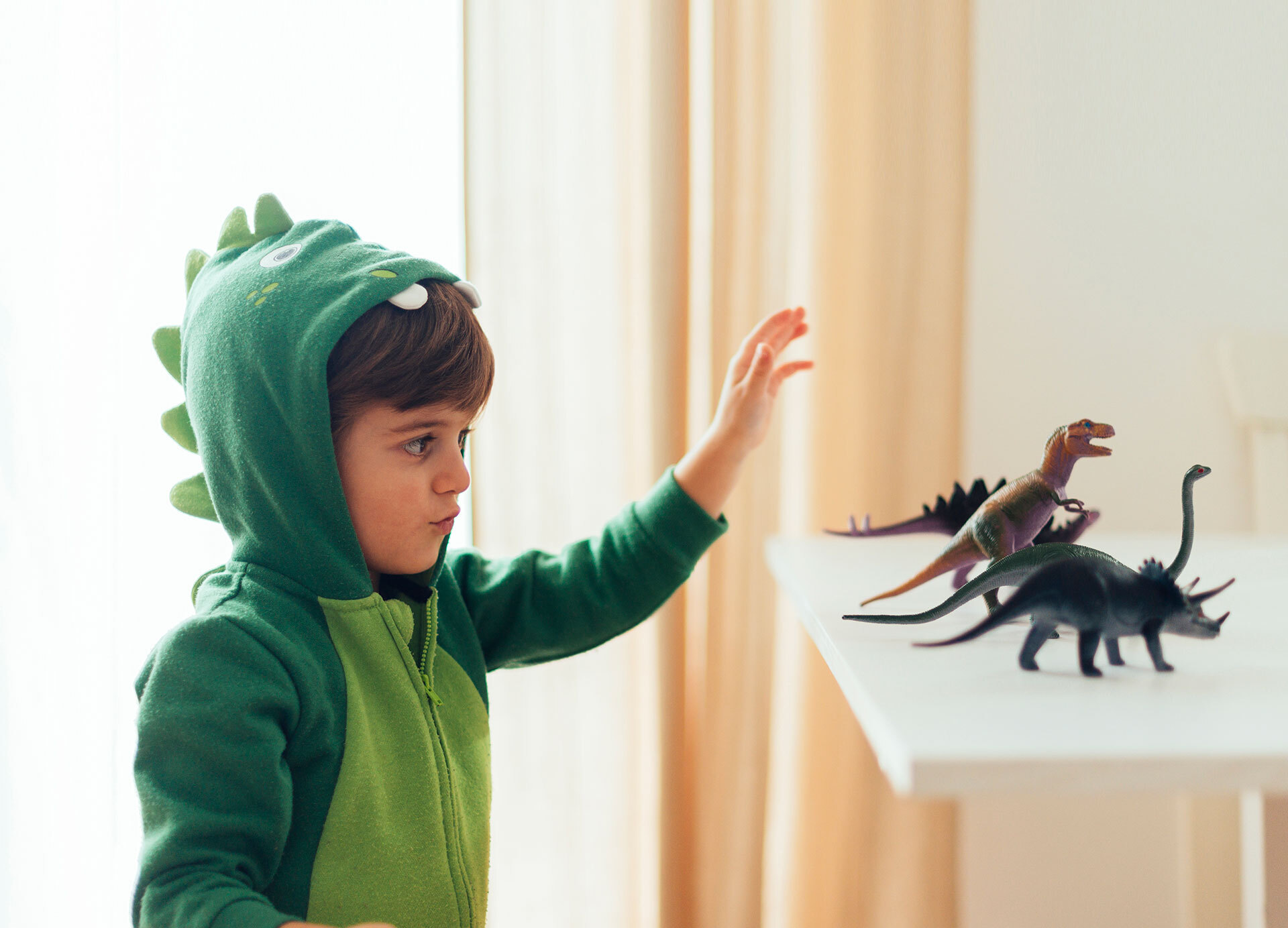 Unwrapping the Ultimate Gifts for Kids Who Love Dinosaurs 